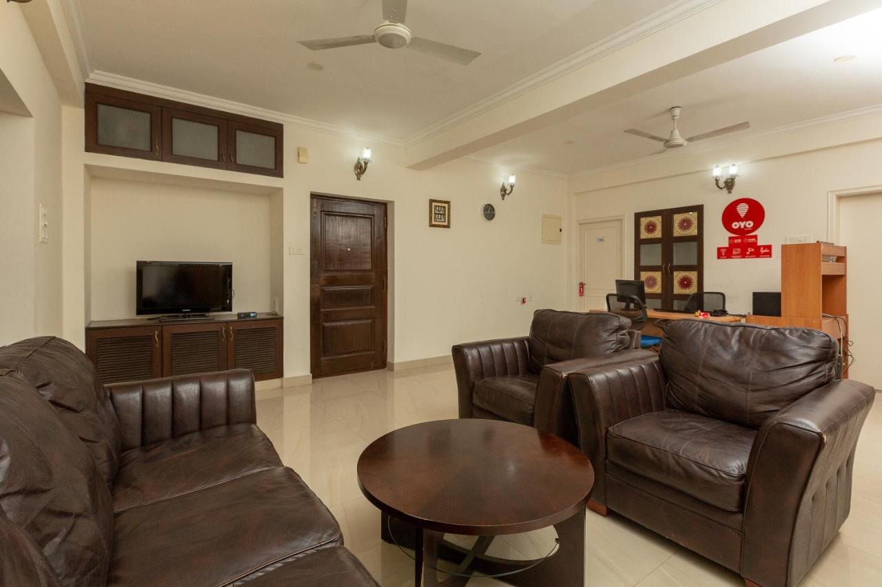 Oyo 23202 Cute Orange Service Apartments Ченнаи Экстерьер фото