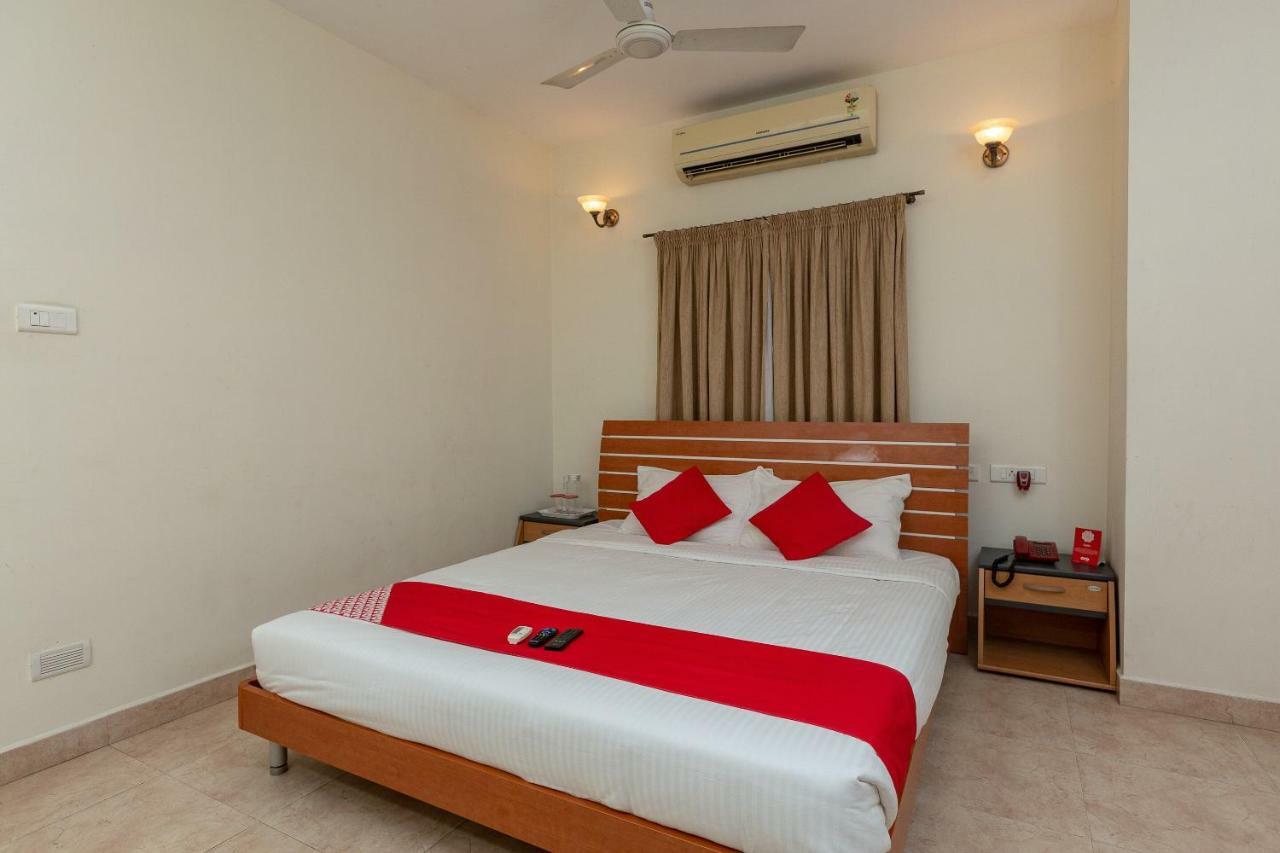 Oyo 23202 Cute Orange Service Apartments Ченнаи Экстерьер фото